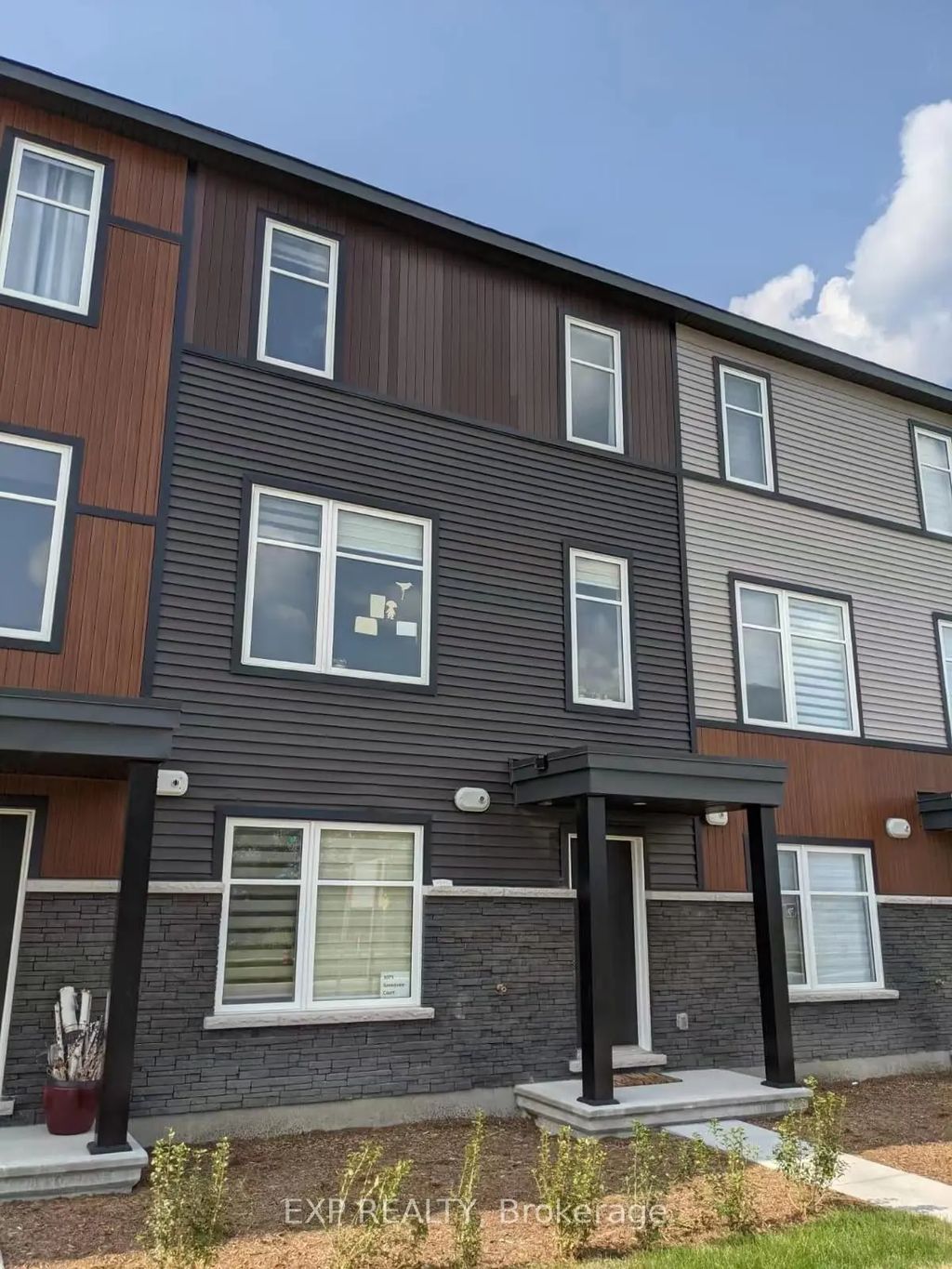 1075 Speedvale Court, Kanata