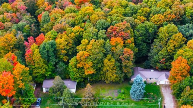 2018 Greenwood Hill Road, Wellesley