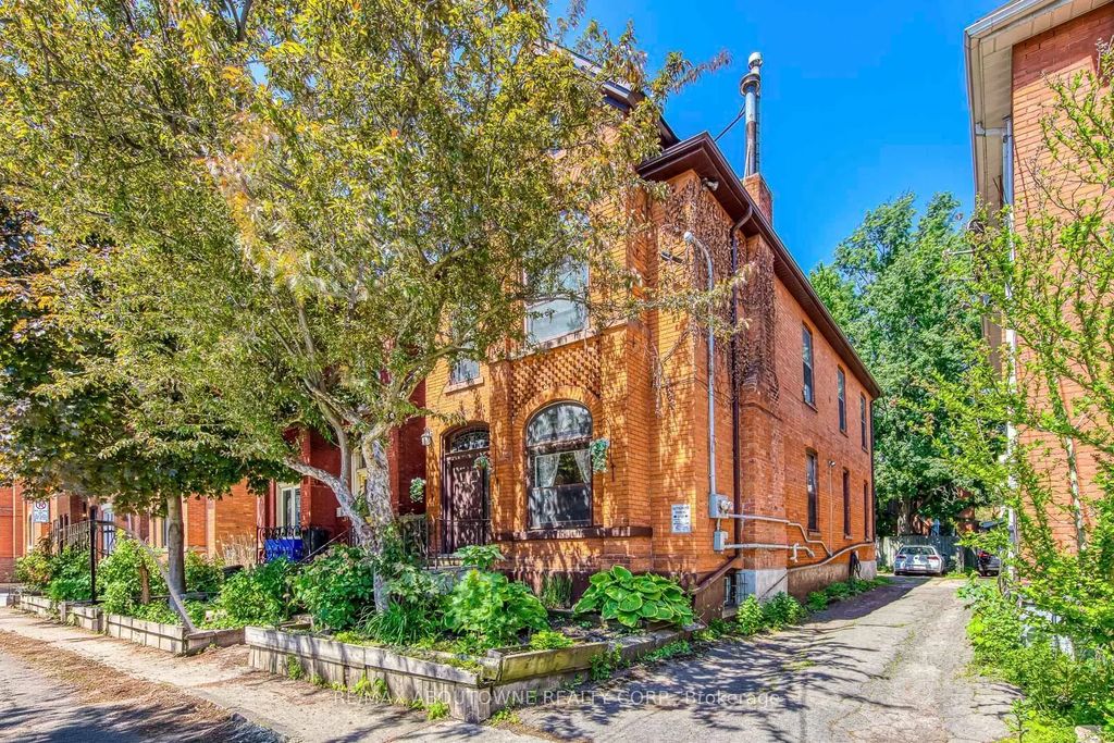 100 Grant Avenue #2, Hamilton