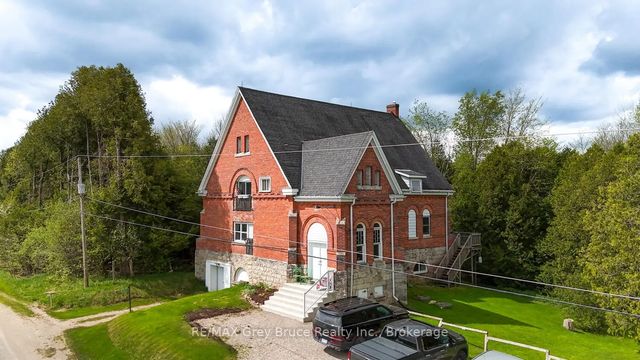 596688 10 Concession, Chatsworth