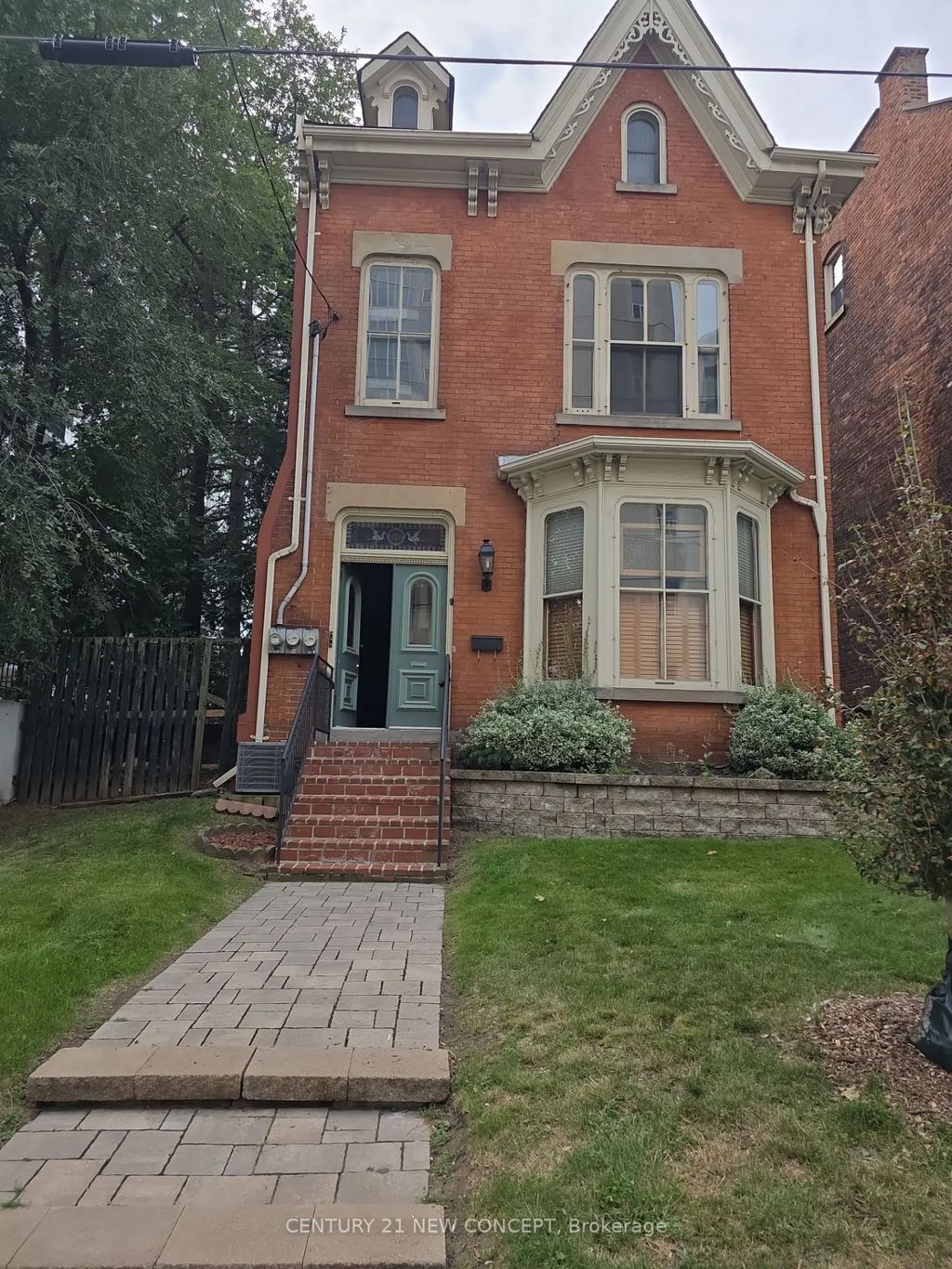 123 Jackson Street W, Hamilton