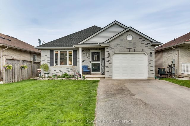 3 Meadowvale Drive, St. Thomas