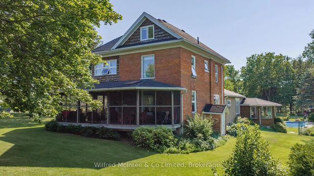 12 Bismark Street N, South Bruce