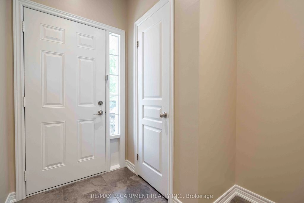 134 Palacebeach Trail, Hamilton