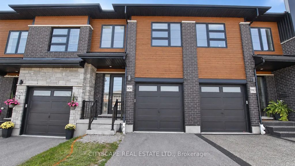 908 Robert Ferrie Drive, Kitchener