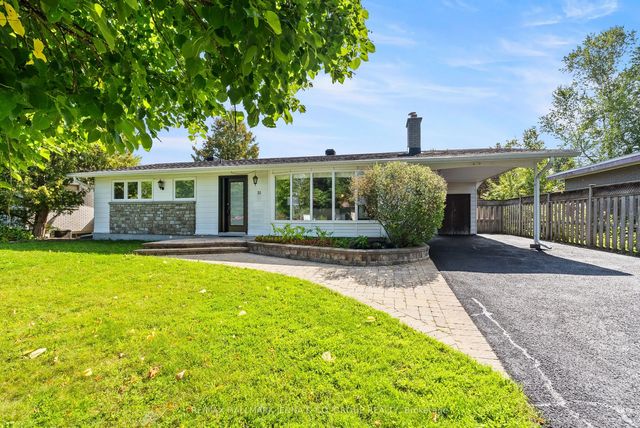 31 Whitburn Crescent, Crystal Bay - Rocky Point - Bayshore