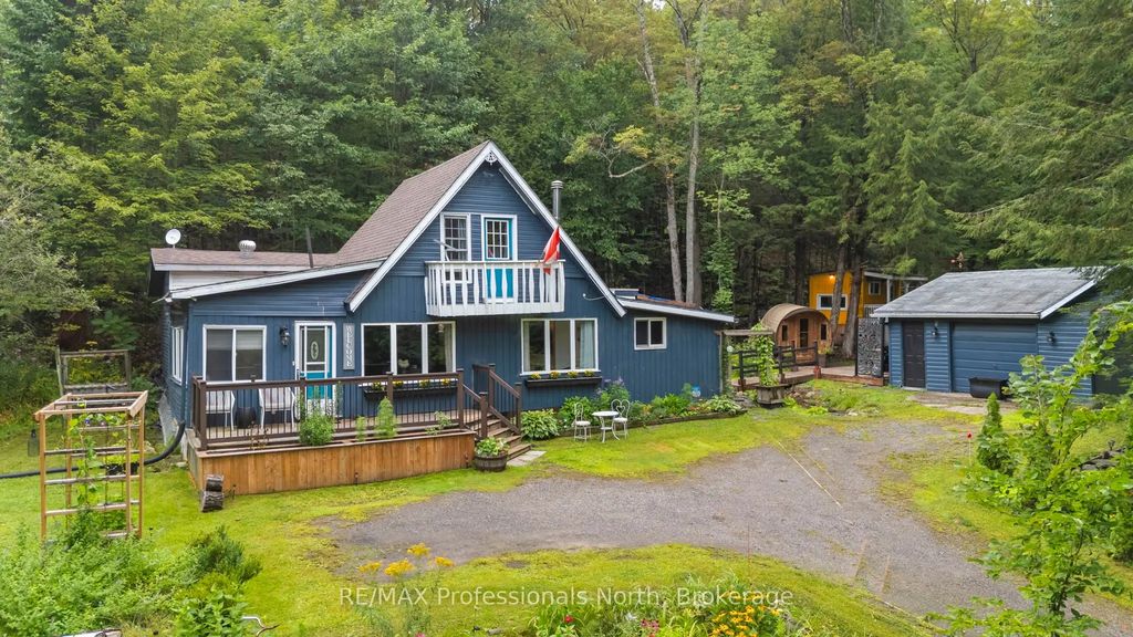 1099 Big Hawk Lake Road, Algonquin Highlands