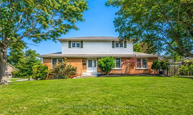 958 Smithside Court, Peterborough