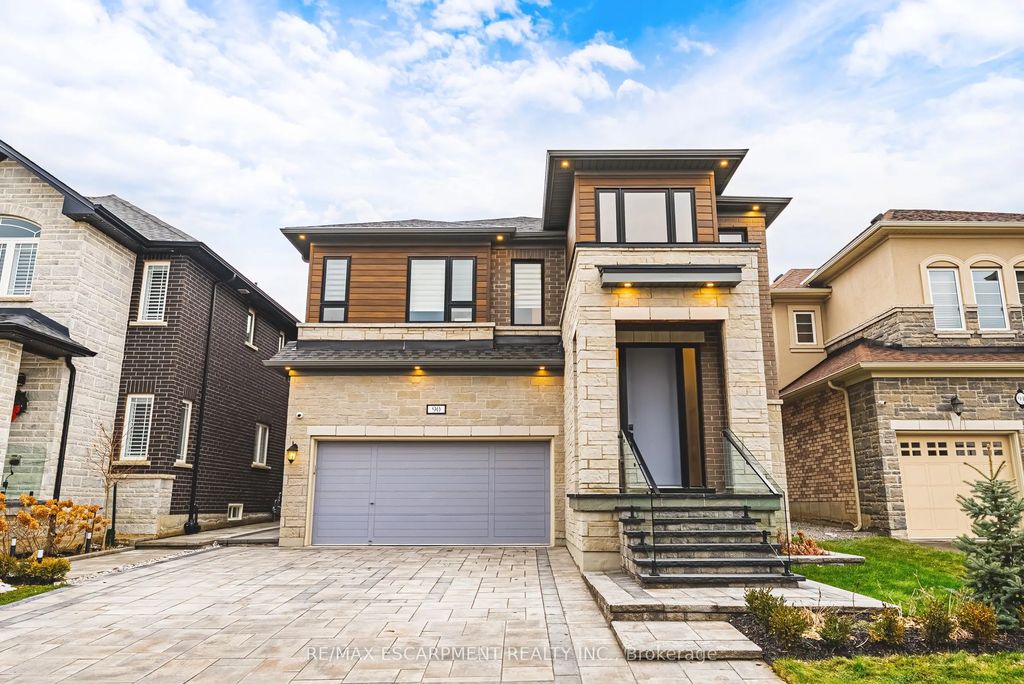 90 Robertson Road, Hamilton