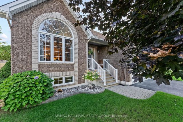 95 Lloydalex Crescent, Stittsville - Munster - Richmond