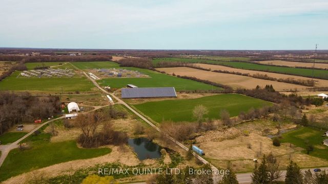 15860 Loyalist Parkway, Prince Edward County