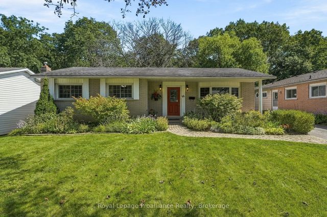 36 Parkview Heights, Quinte West