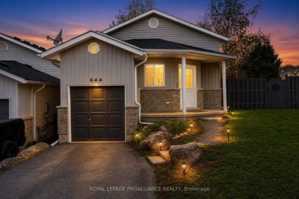 644 Trailview Drive, Peterborough