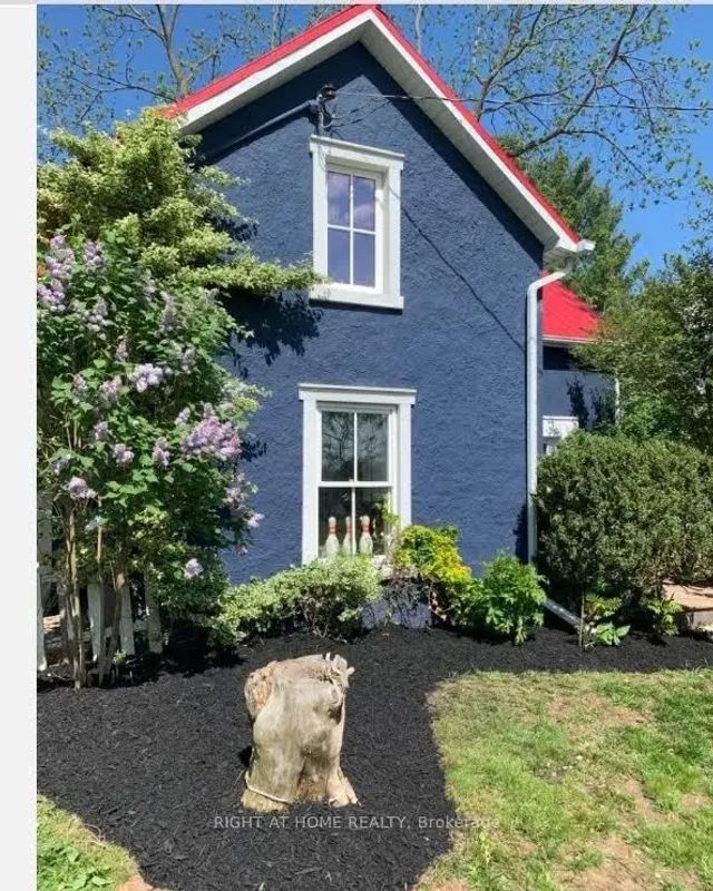 393 Canboro Road, Pelham
