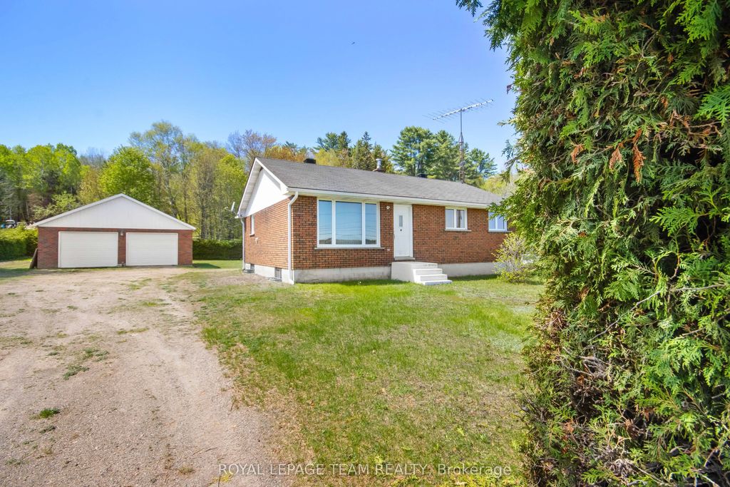 286 Siberia Road, Madawaska Valley