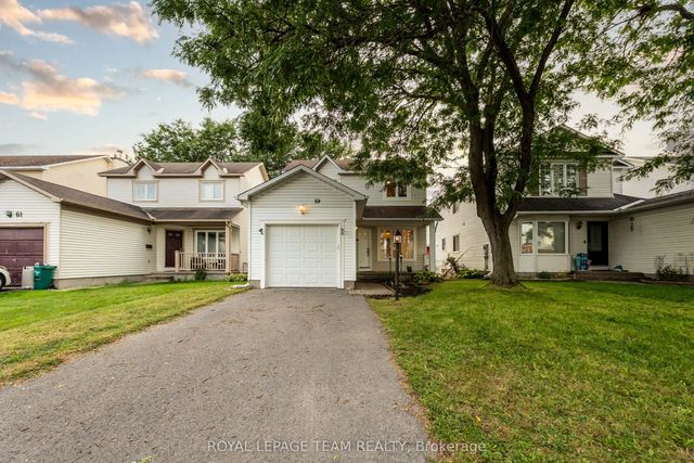 59 Sarrazin Way W, Barrhaven