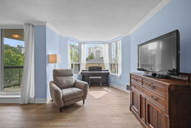 Photo of Listing #X13783570