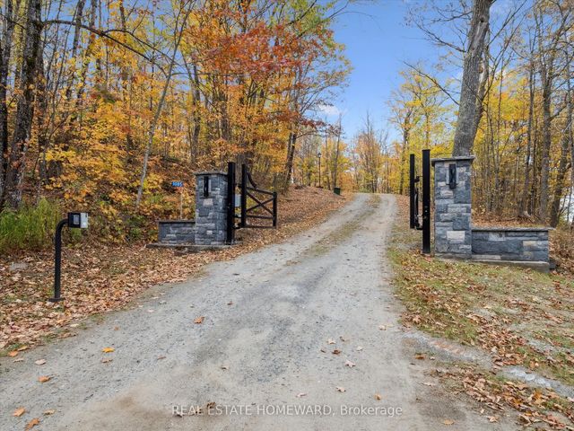1085 Austin Lane, Lake of Bays