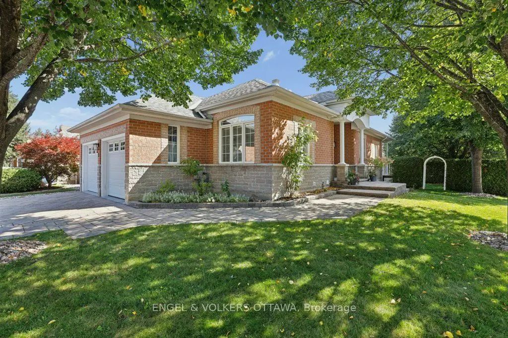 5 Goldora Private, Kanata