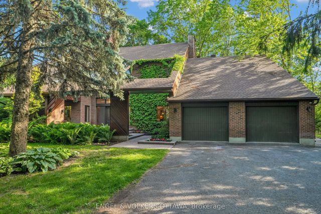 7 Mid Pines Grove, Bells Corners and South to Fallowfield