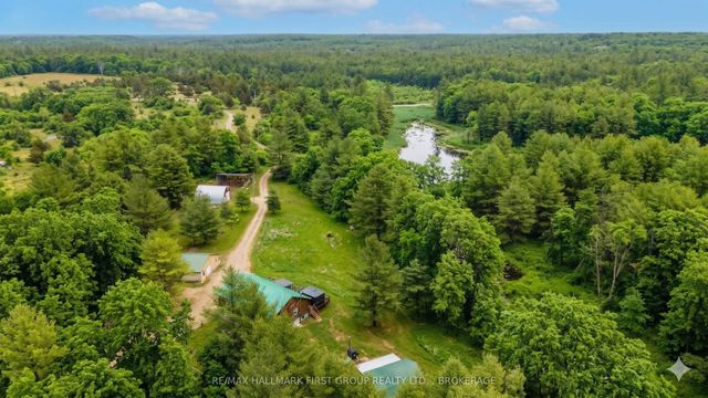 2723 Desert Lake Road, Frontenac