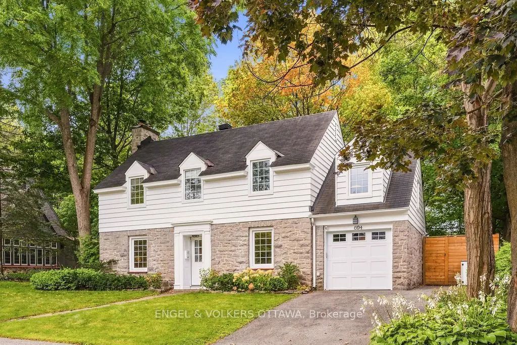 694 Island Park Drive, Carlington - Central Park
