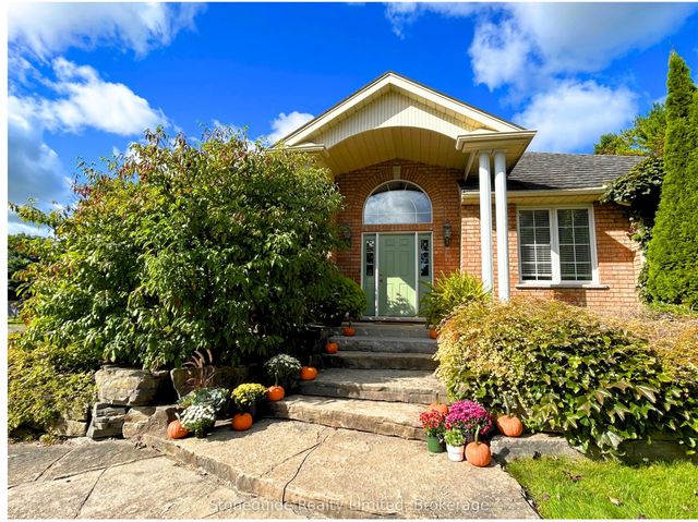 1580 College Park Drive, Peterborough
