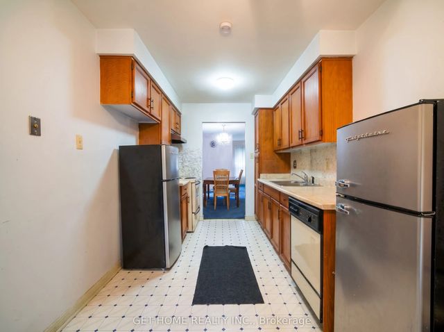 Photo of Listing #X13786868