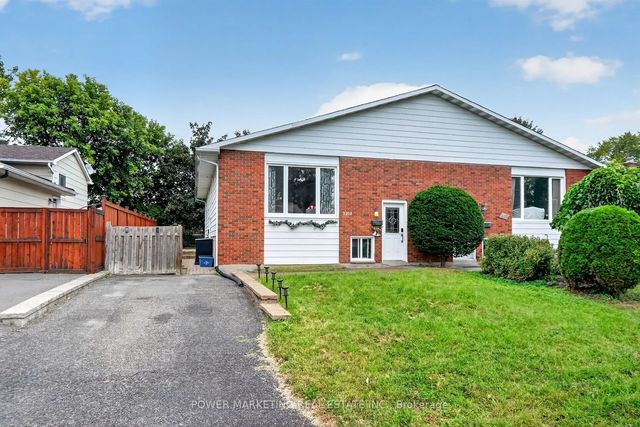 2213 Fillmore Crescent, Beacon Hill North - South and Area