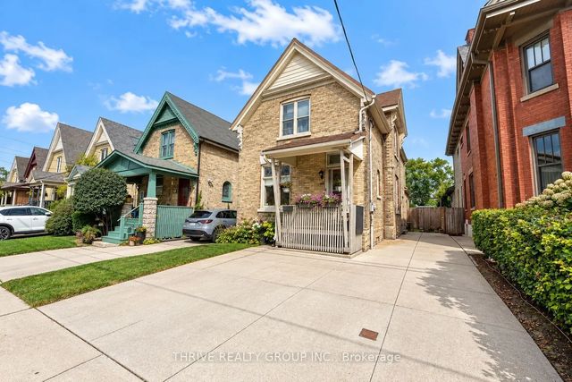 162 Tecumseh Avenue E Upper, London South