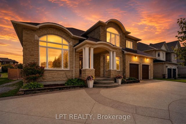 62 Tradewinds Drive, Barrhaven
