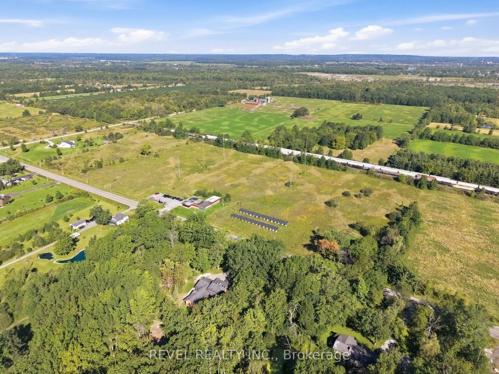 860 Forks Road W, Welland
