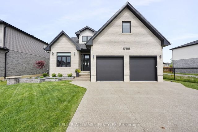 1789 Applerock Avenue, London North