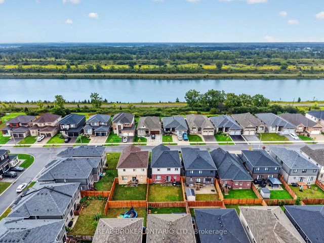 205 Shoreview Drive, Welland