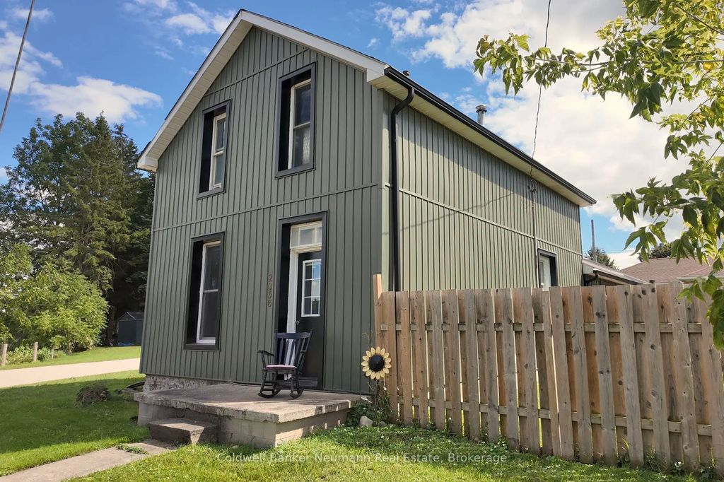 2056 Mill Street E, Howick