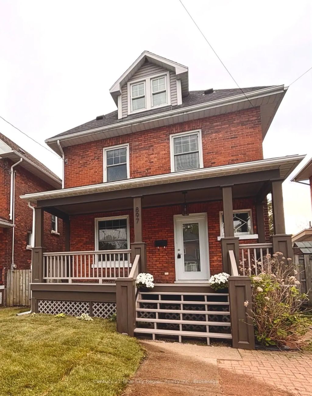 897 Main Street W, North Bay