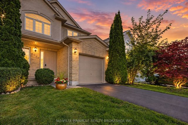 2504 Meadowgate Boulevard, London South