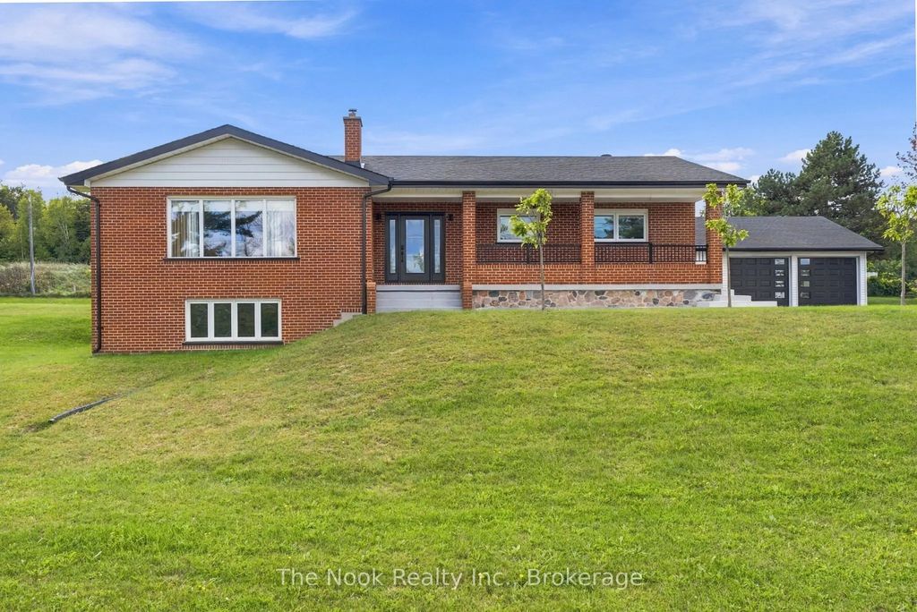 8803 Dale Road, Hamilton Township
