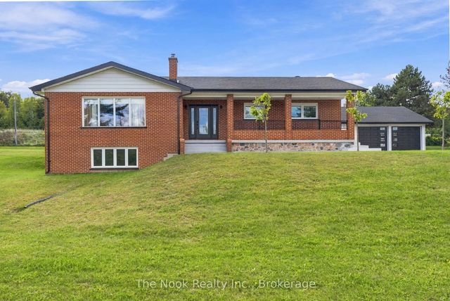 8803 Dale Road, Hamilton Township
