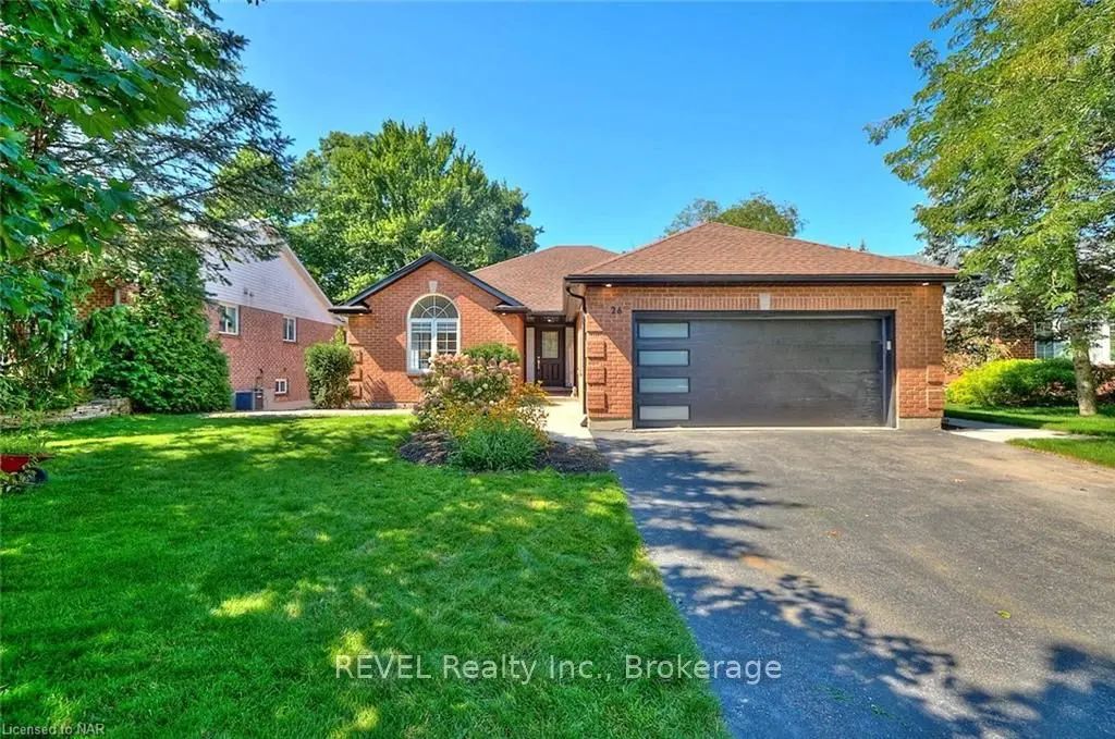 26 Oakridge Boulevard, Pelham