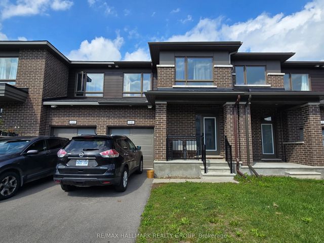 646 Fenwick Way, Barrhaven