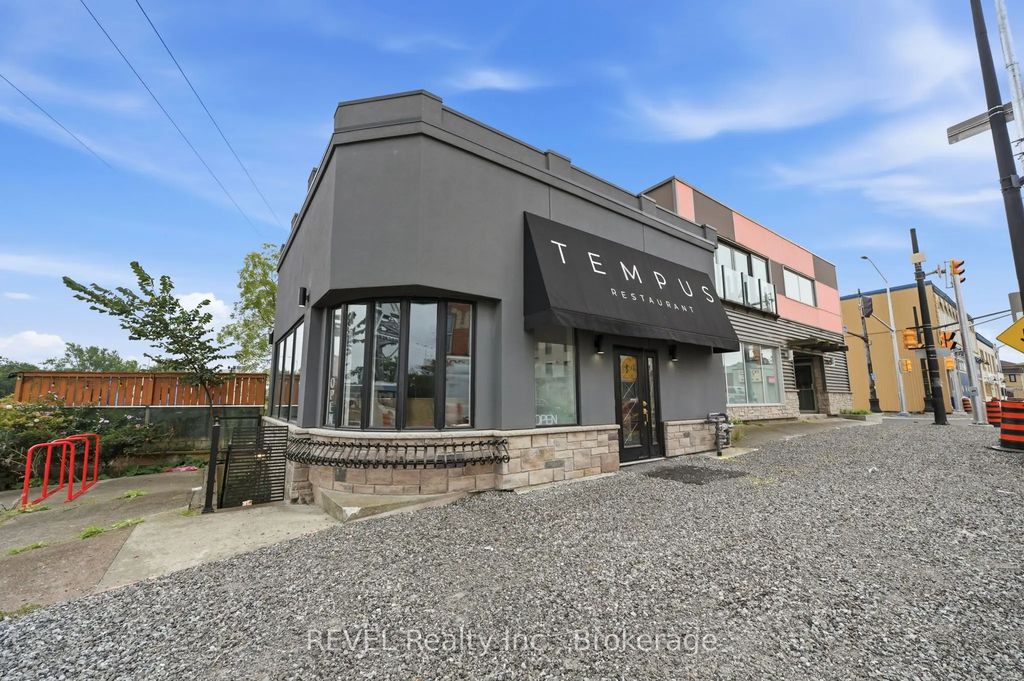 25-31 West Main Street, Welland