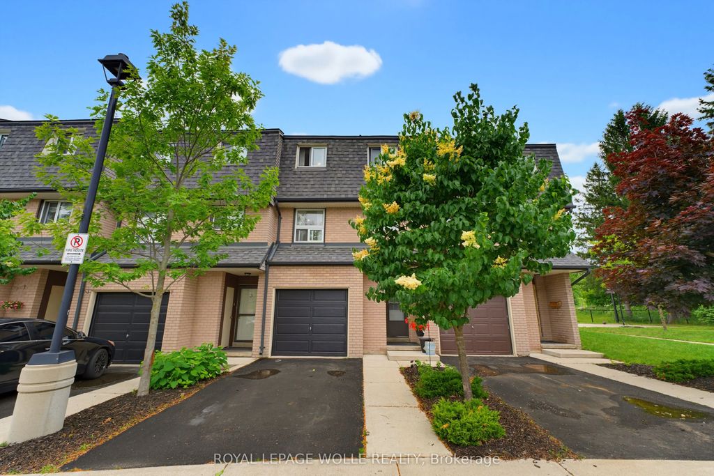138 Blackhorne Drive 4, Kitchener