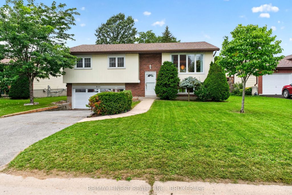 925 Kenshaw Street, Kingston
