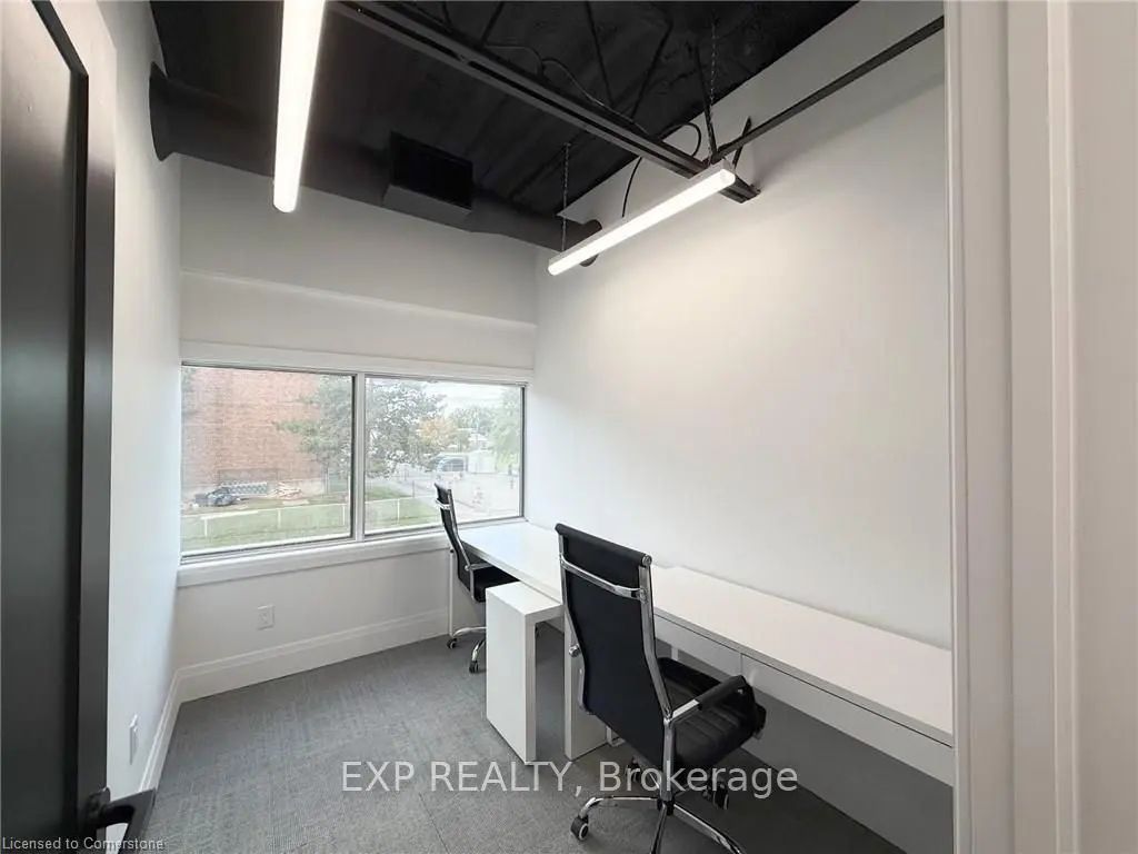 156 Parkdale Avenue N Office #2, Hamilton