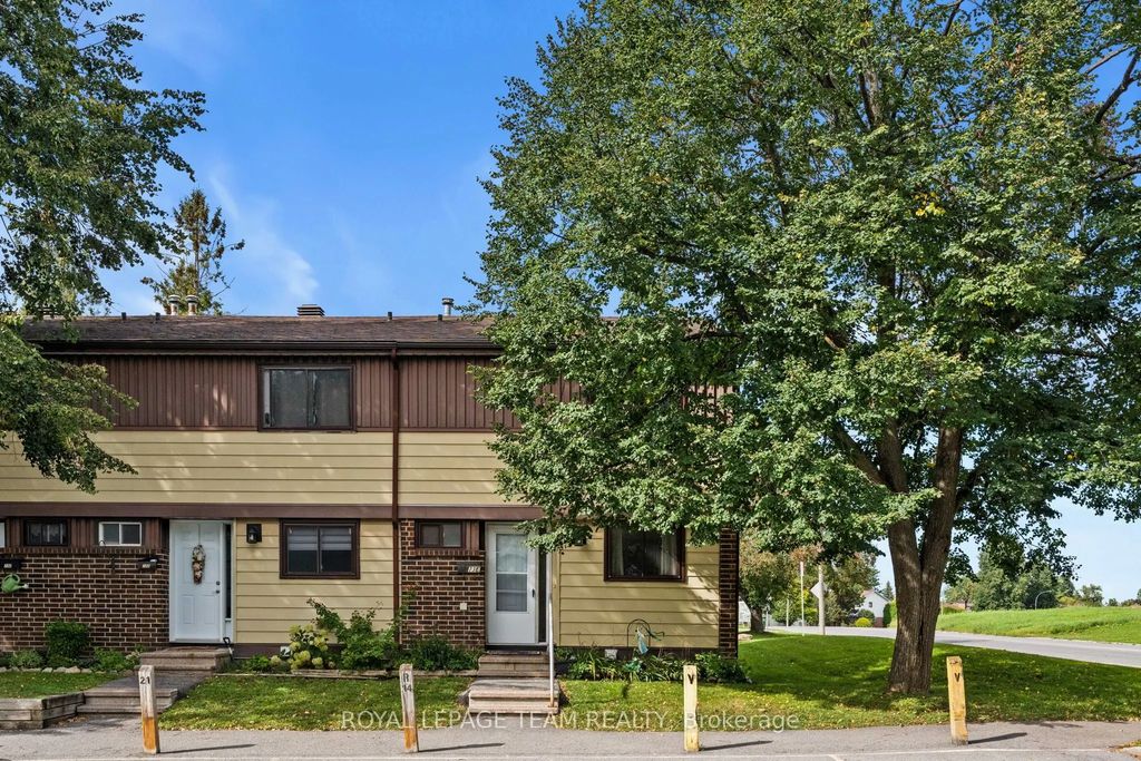 73 Foxfield Drive E, Barrhaven