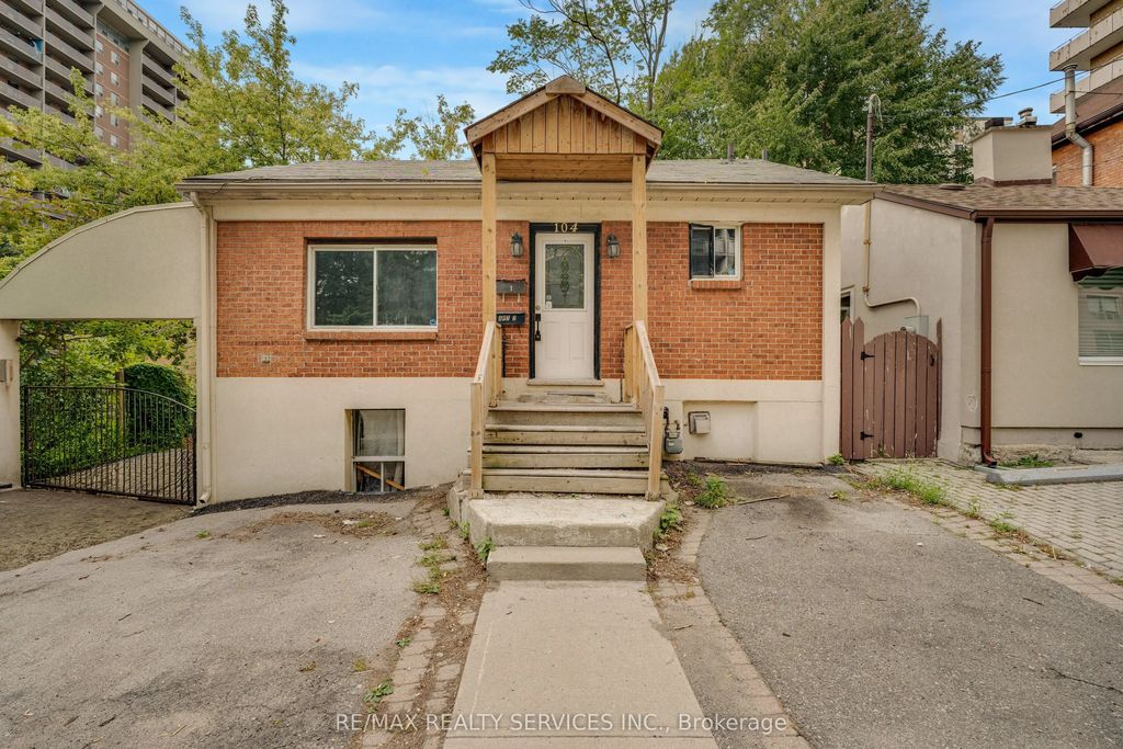 104 Hess Street S, Hamilton