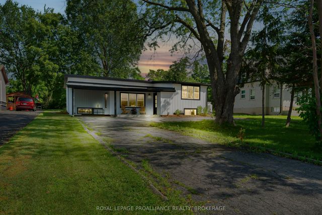 104 Main Street, Loyalist