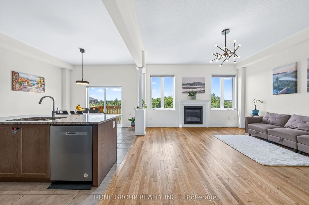 162 Hartney Dr Drive, Richmond Hill