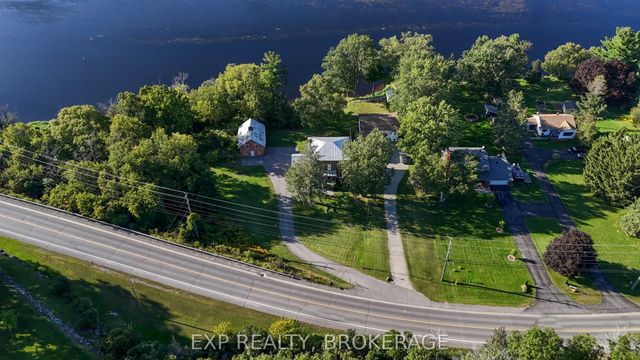 109 River Road, Greater Napanee